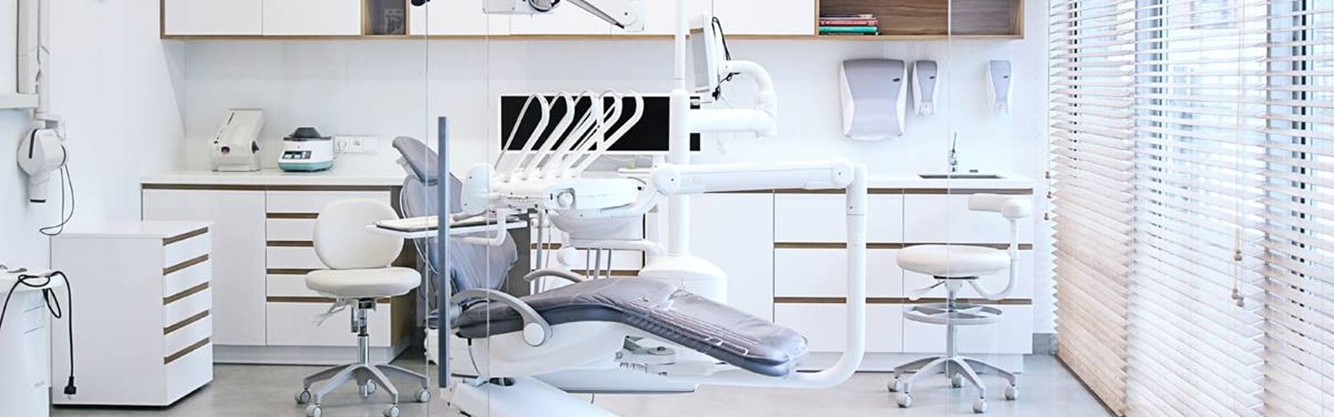 Оснащение хирургического кабинета в стоматологии: требования закона и правила выбора оборудования
